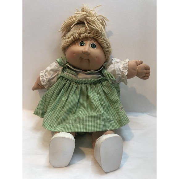 CABBAGE PATCH KIDS DOLLS GREEN EYES BLOND HAIR\DRESS/SHOES/DIAPER